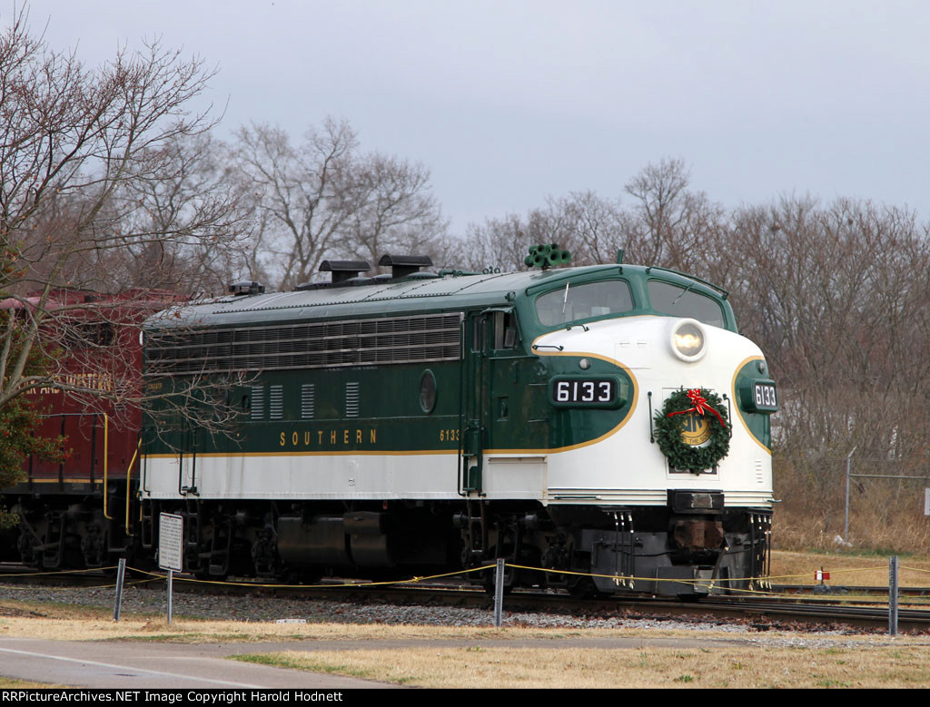 SOU 6133 leads the Santa Train at Spencer Shops